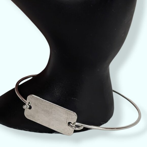 (2/$20) Minimalist Metal Plate Bracelet - Picture 1 of 5